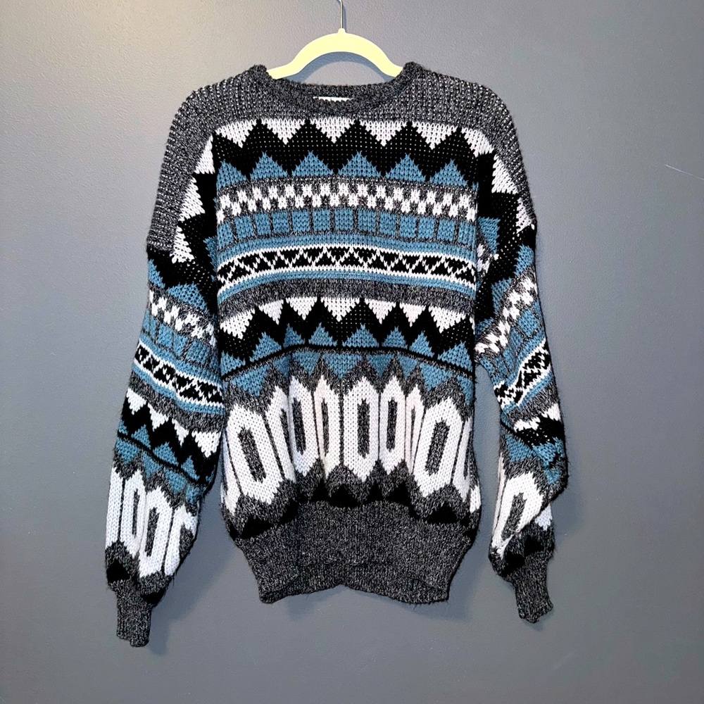 Royal Knight Vintage Men’s Sweater. Large. Coogi style. 90s 80s Dad Grandpa